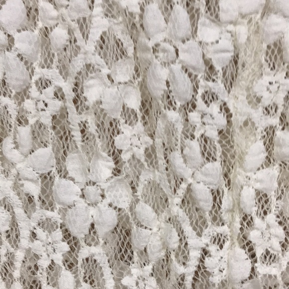 Kings Crown Collection cream champagne tiered ruffled lace skirt extender MEDIUM - Picture 6 of 12